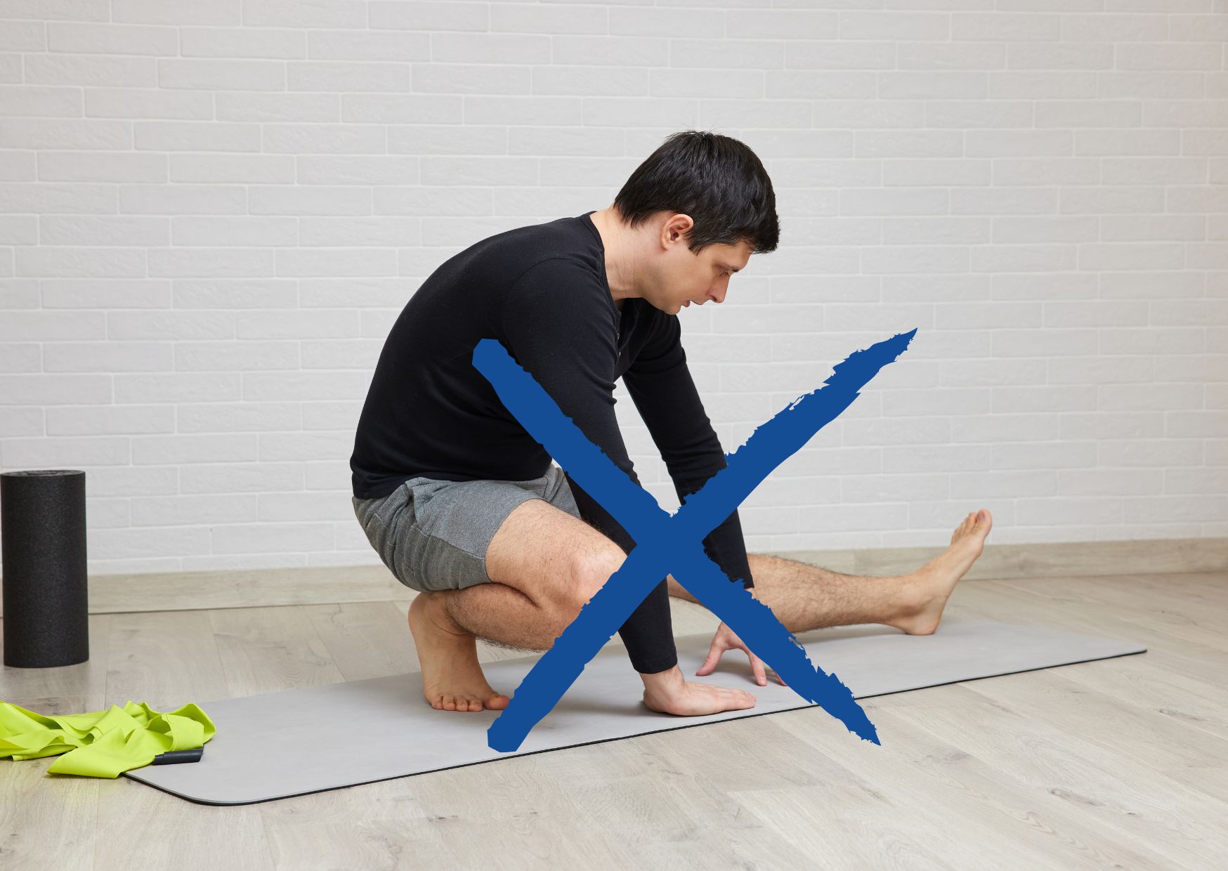 Hip flexor stretch to avoid wrong exercise for hip pain with X mark